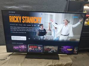 lot 152 image: Samsung 55 Flat Panel Full HD LED Wi-Fi Smart TV