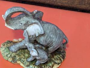 8 Vintage Small animals 3 birds (Bone China Japan), 2 Good Luck Elephants (alabaster and china), 1 Bear, 2 Lions (wood)
