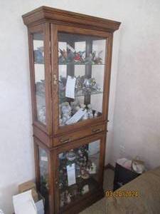 lot 15 image: Wonderful Wood Display Cabibet with multiple adjustable glass shelves and mid section drawer for storage (approximately 261470