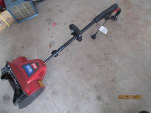 lot 115 image: Toro electric Power shovel