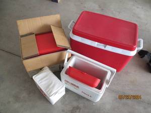 lot 116 image: Lot of assorted Rubbermaid and Gott branded coolers