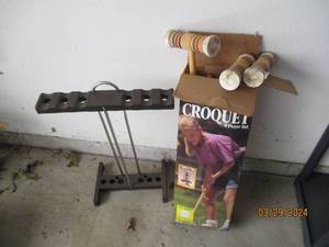 lot 134 image: Full size croquet game set with ball and equipment holder
