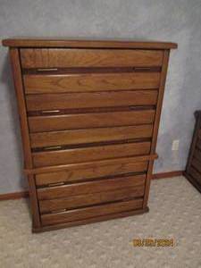 lot 8 image: Gentlemens wood 5-drawer Highboy Dresser