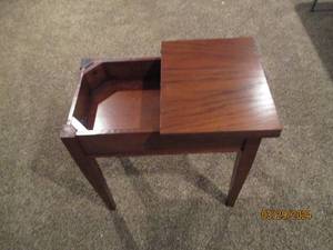 lot 142 image: Decorative wood end table approximately 251626