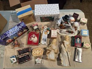 lot 218 image: Lenox Cool Concerto Snowman statue, Precious Moments figurines plus other figurines and decor in a large storage tote