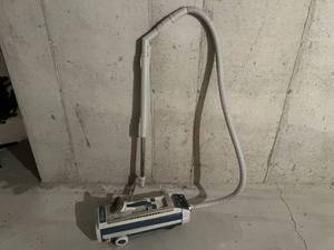 lot 223 image: Electrolux Ultralux canister vacuum cleaner
