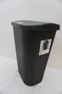 lot 8 image: New Sertile Black 11 Gallon Trash Can