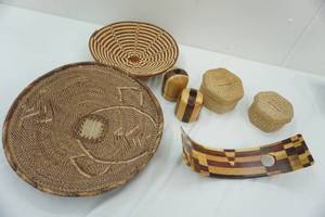 lot 31 image: Inlaid Wood Items, Zimbabwe Woven Bowl Collection, small baskets