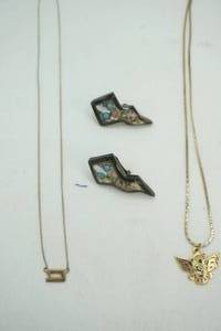 lot 76 image: 12K Fine Chain, David Audette 14KGF Eagle Necklace , Vintage Clip Earrings