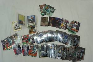 lot 165 image: Sport Trading Cards Baseball and Football Trading Cards