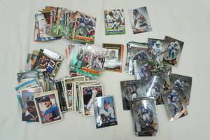 lot 167 image: Sporting Trading Cards & Baseball Trading Cards
