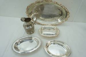 lot 173 image: Silver Plated Serving Set