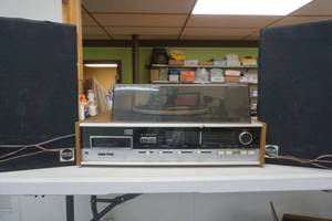 lot 195 image: Gran Prix Stereo 8 track Tape & RecordStereo AMFM Stereo