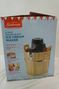 lot 238 image: Sunbeam 4 Qt. Wooden Bucket Ice Cream Maker
