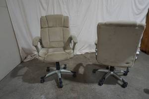 lot 263 image: 2 Serta Adjustable Chairs on Rollers
