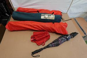 lot 178 image: 3 Camping Folding Chairs with 2 Umbrellas