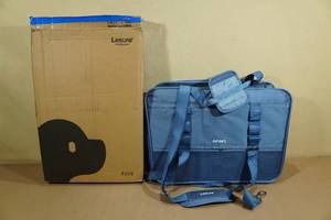 lot 38 image: Lesure Soft Sided Dog Carrier -20x13x13