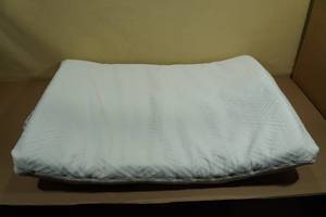 lot 42 image: Gel Infused Crib Mattress Topper 38x26x1.18