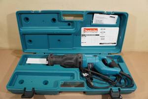 lot 47 image: Makita Reciprocating Saw