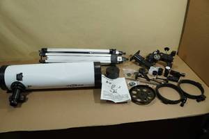 lot 157 image: Hexeum Short Tube Newtonian Equatorial Reflector Telescope