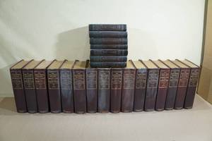 lot 169 image: Vintage Encyclopaedia Britannica Books