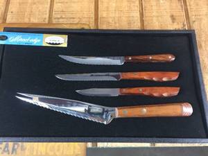 lot 32 image: Vintage Fancy - Sharp Cutlery
