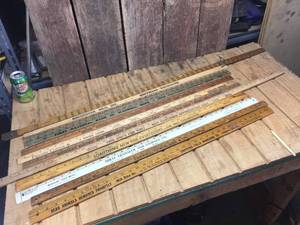 lot 39 image: Vintage Advertiser Yardstick Collection