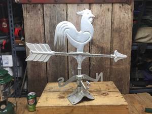 lot 128 image: Metal Rooster Weathervane