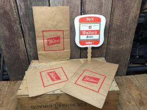 lot 162 image: Vintage WALTERS Beer - Fan - Bags