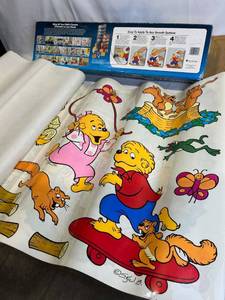 Vintage The Berenstain Bears Do-It-Yourself Room Decorations Set (CleanUnused)