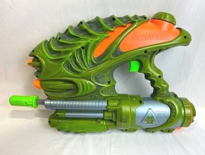 2005 Hasbro OOZINATOR Super Soaker & Larami Super Soaker XP 150 Air Pressure Water Gun (Untested)