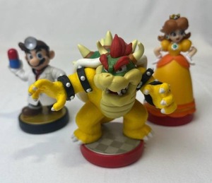 Nintendo Amiibo Super Mario Figures Lot
