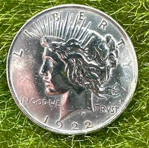 lot 37 image: 1922 Silver Peace Dollar