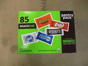 lot 129 image: 85 Snack Size Candy Assortment - best date 062024