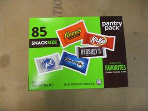 lot 130 image: 85 Snack Size Candy Assortment - best date 062024