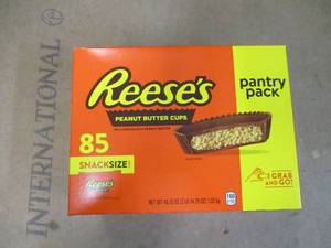 lot 139 image: 85 count Reeses Peanut Butter Cups- best date 072024