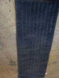 lot 13 image: Pawz New Dog Bed 21 x 55...