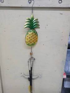 lot 20 image: Pineapple Windchime 30 tall...