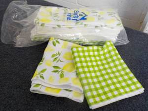 lot 23 image: Set of 15 New Summer Lemon Kitchen Towels