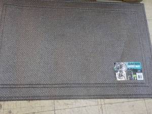lot 36 image: Heavy Duty 30 x 47 New Entry Mat...
