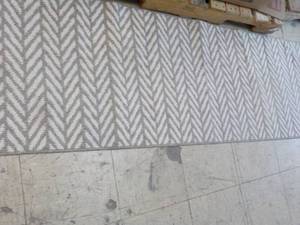 lot 39 image: 24 x 72 New Costco Runner...