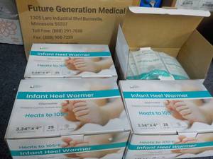 lot 53 image: Future Generation Medical Heel Warmers 4 x 25 can be used for any age