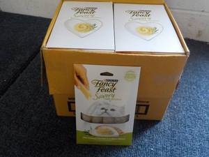 lot 56 image: Natural Chicken in a Demi Glaze 30 x 4 packs Purina Fancy Feast Savory Cat Treats