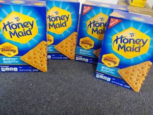 lot 63 image: 4 x 14.4 oz Boxes Honey Maid Graham Crackers
