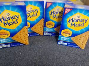 lot 64 image: 4 x 14.4 oz Boxes Honey Maid Graham Crackers