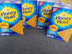lot 65 image: 4 x 14.4 oz Boxes Honey Maid Graham Crackers