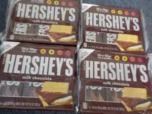 lot 74 image: 4 x 6 Full Size Hersheys Chocolate Candy Bars