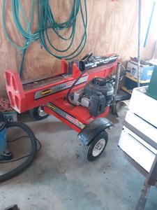 SpeeCo Split Master 34 Ton Wood Splitter