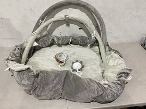 lot 431 image: Grey Baby Play Mat
