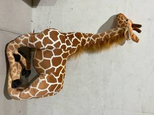 lot 473 image: Lifelike Stuffed Animal (over 4 feet tall)